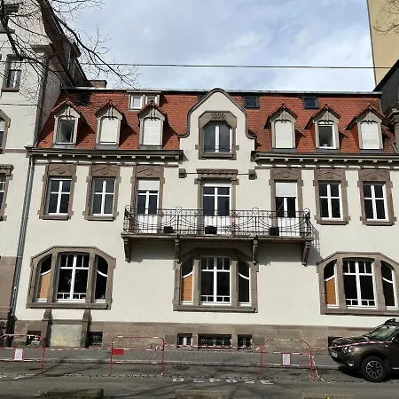 Elegant In A Quiet Town - Everything Nearby Apartment