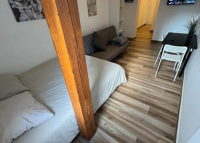 Apartment Elegant In A Quiet Town - Everything Nearby *